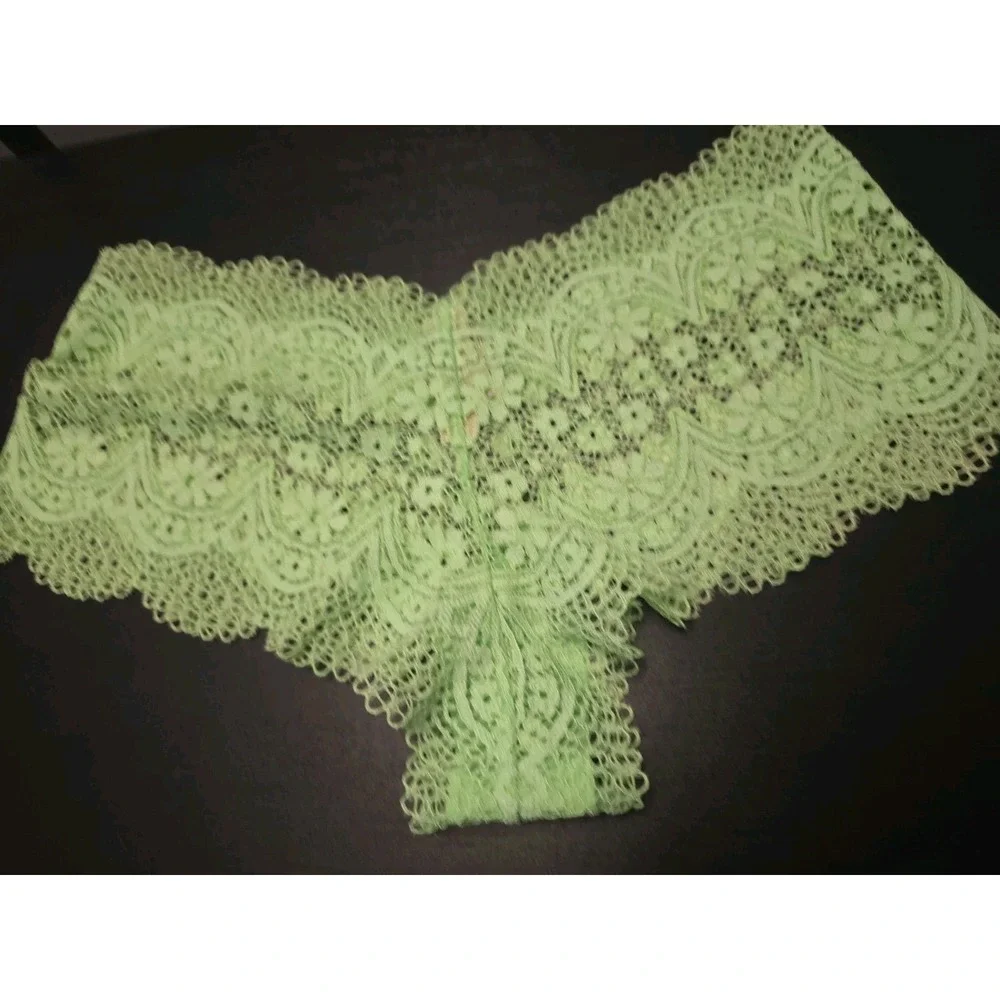 Victoria's Secret Medium Crotchet Floral Lace Boyshort Panty Neon Green Shortie